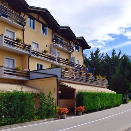Hotel Dolomiti Левіко-Терме Екстер'єр фото